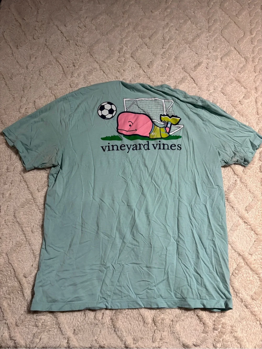 Vineyard vines X-Large tee soccer